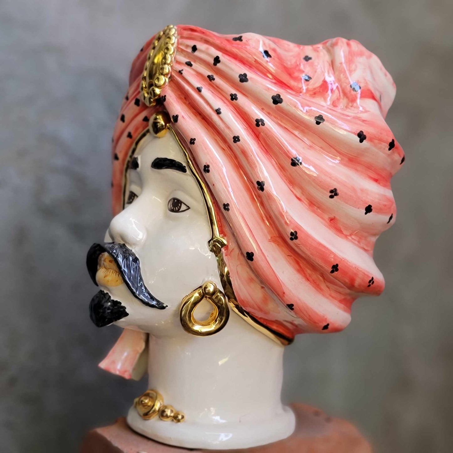 Moor's Head Atena - King - Gold Polka Dots