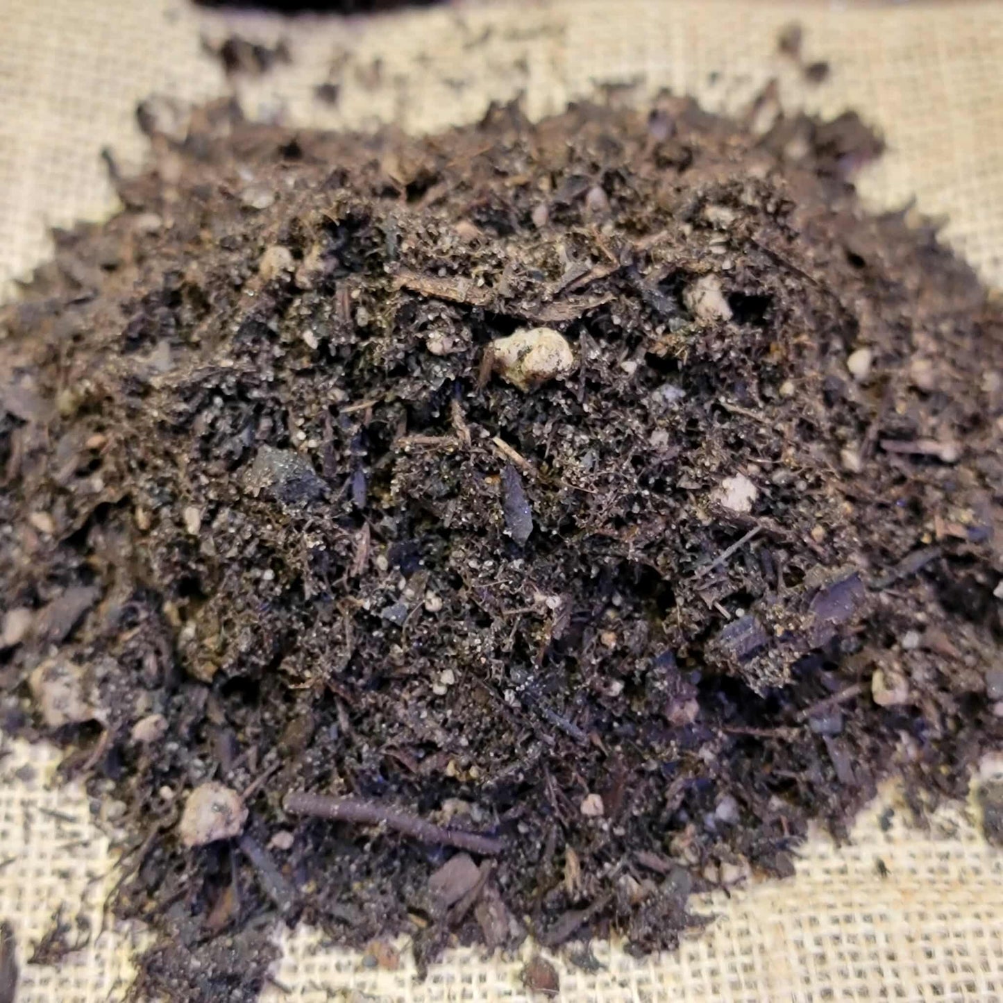 Complete Soil Kit - 7.83 Hz Mix + Gritty Mix + Fertilizer