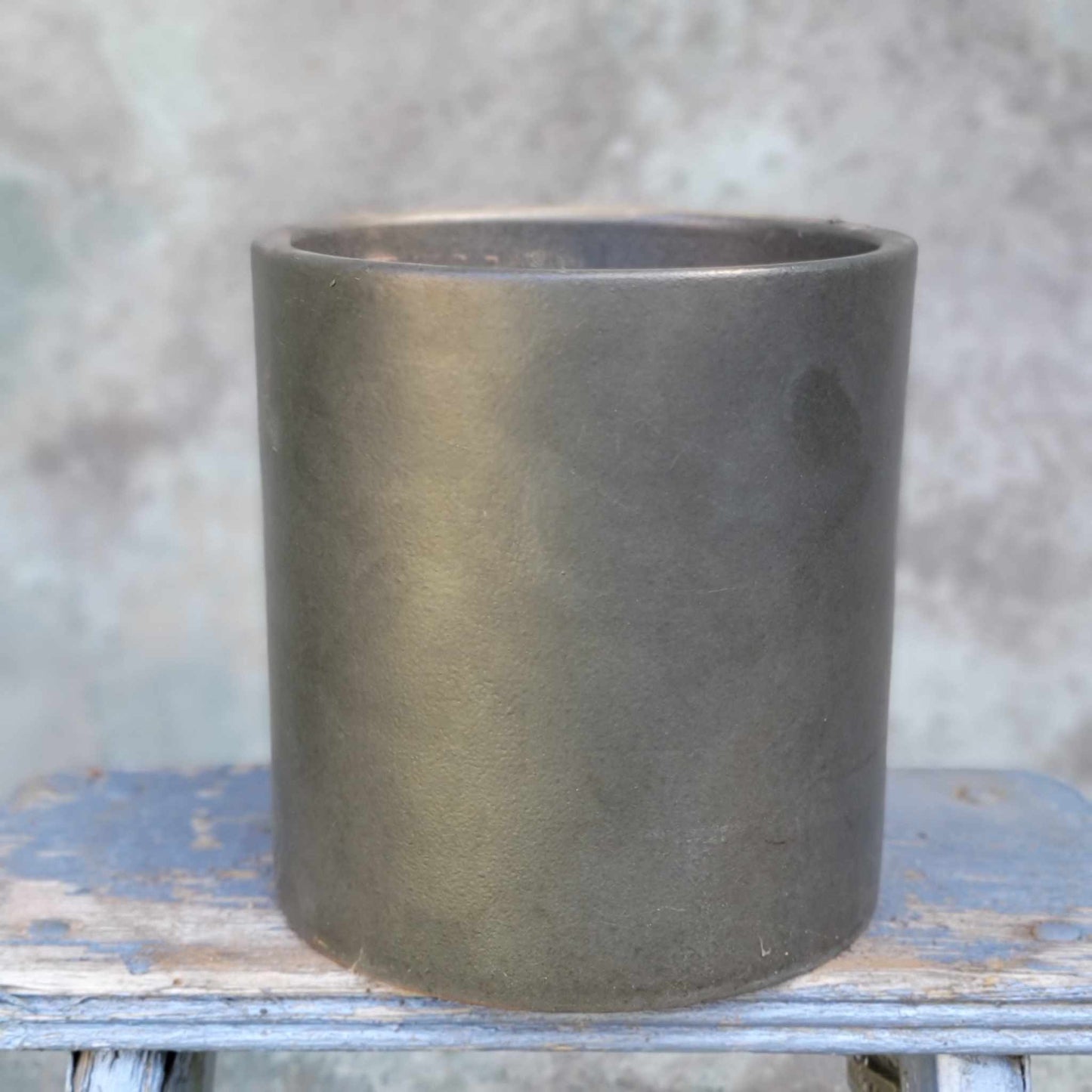 Terra Cotta Planter - Matte Black